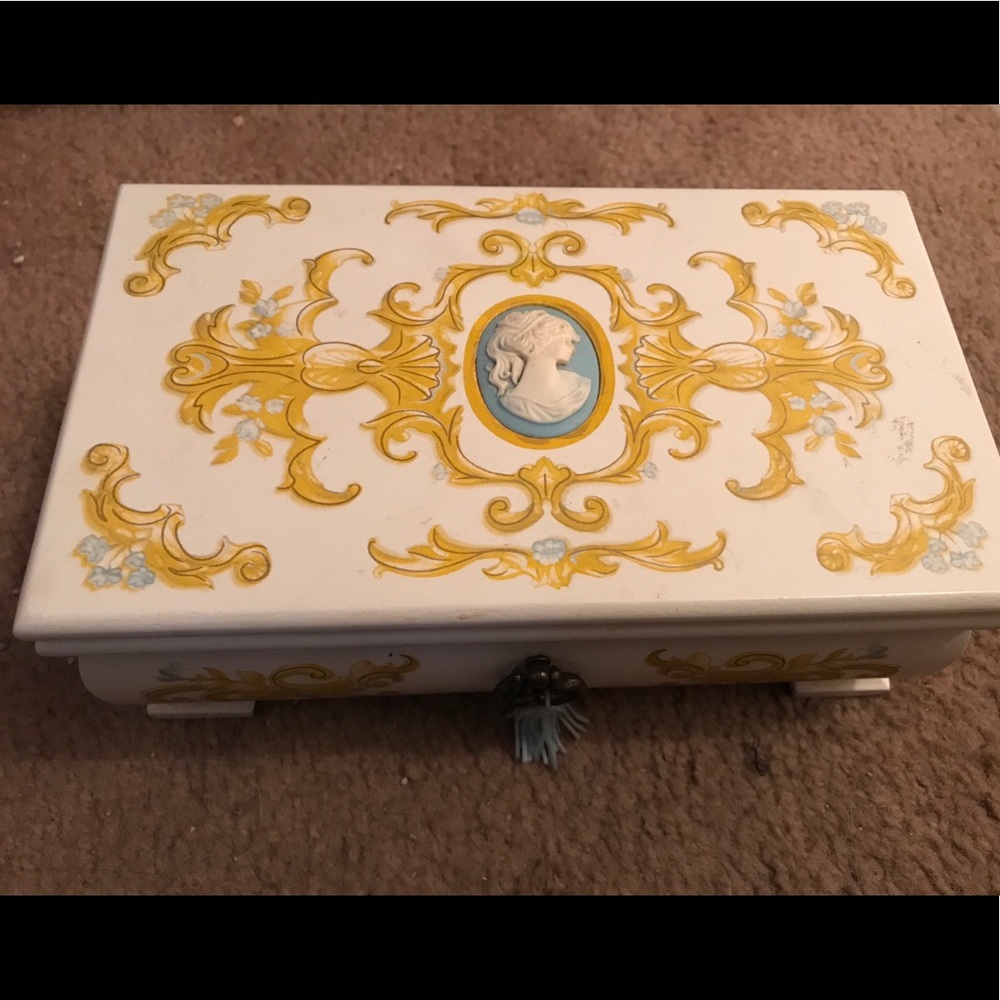 Antique Cameo Style Jewelry Box